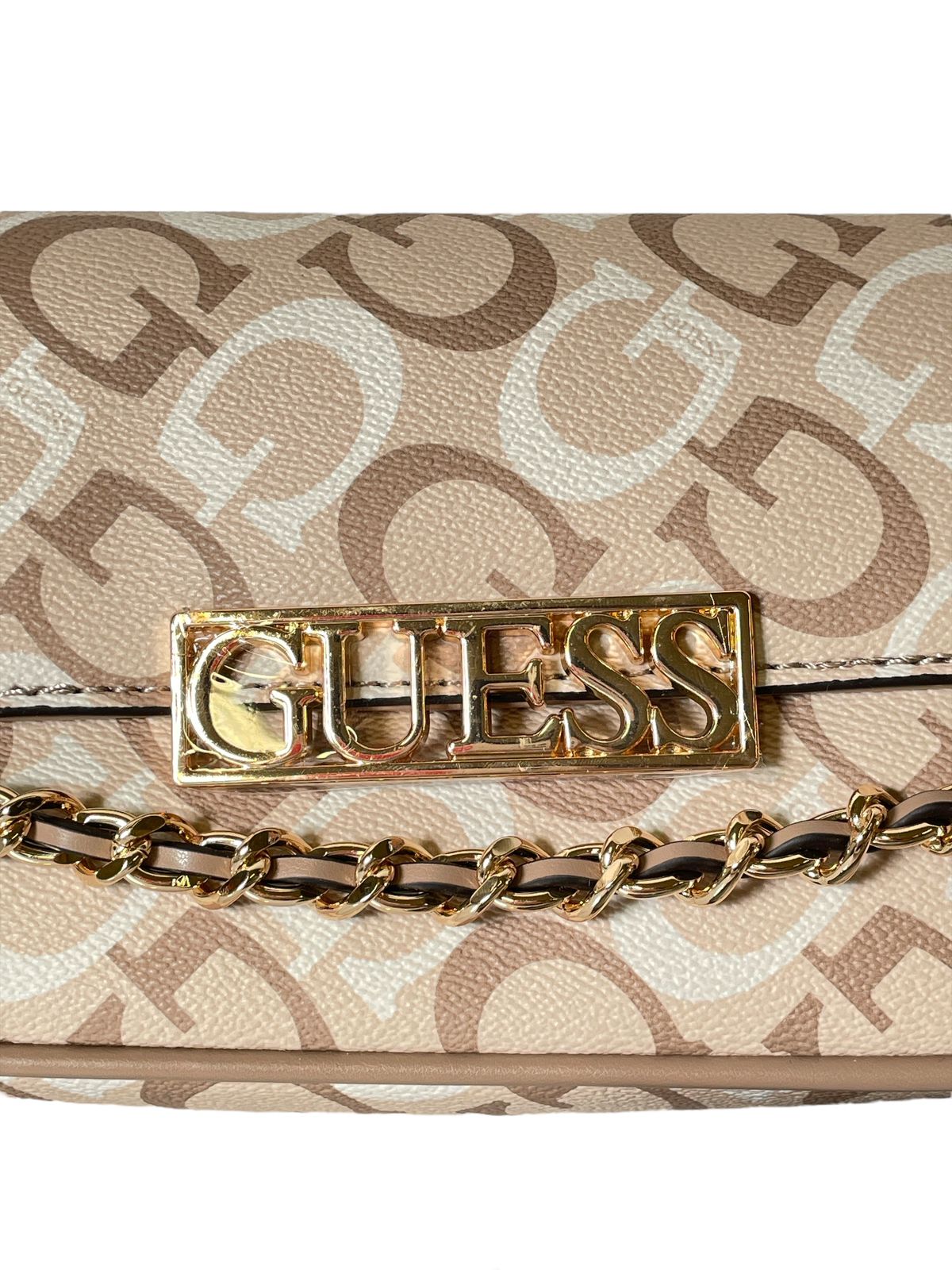 GUESS - Bolso con Cadena Frontal